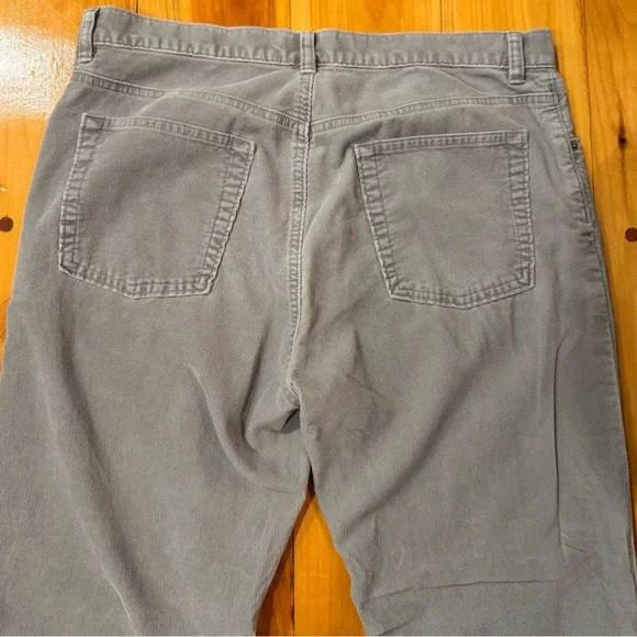 Men's Banana Republic Corduroy Pants - Picture 4 of 5